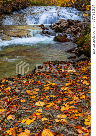 [福島縣/奧會津]深秋十月的富士八瀑布 97751014