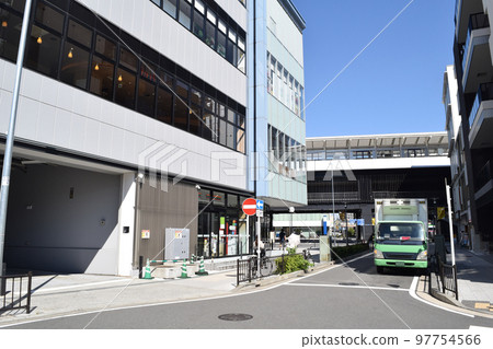 橫濱市金澤八景站前的街景 橫濱市金澤八景站前的街景 97754566
