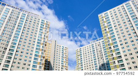 Seoul large-scale high-rise apartment low angle Seoul large-scale high-rise apartment low angle 97754592