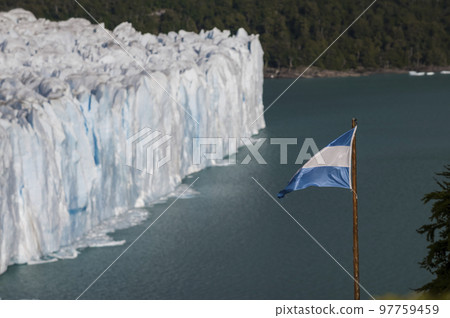 Perito Moreno Glacier, Los Glaciares National Park, Santa Cruz Province, Patagonia Argentina. 97759459