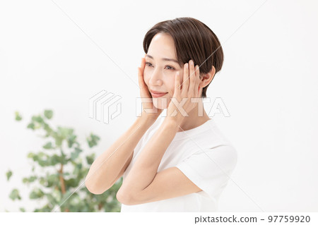 護膚女性 97759920