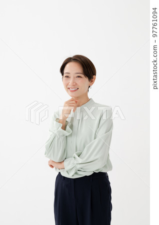 Talking woman　 97761094