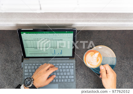 General affairs, accounting, clerical work, sales clerical work, general clerical work, clerical staff, spreadsheets, graphs, bird's-eye view, latte art cafe 97762032