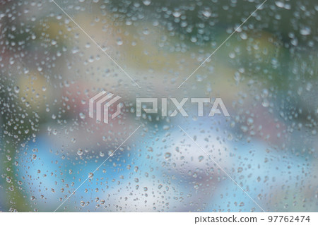 雨滴和遊樂園 97762474