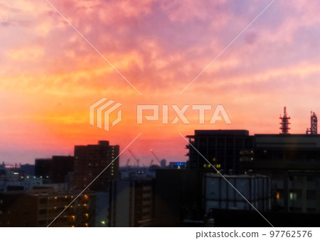 Sunset gradation in the direction of Chiba Port 97762576