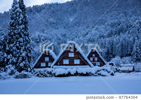 世界遺產白川鄉，冬季風景 岐阜縣白川村 97764304