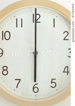 wall clock showing 6 o'clock 97764405