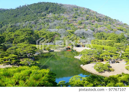 冬季也美麗的栗林庭園(香川縣高松市特別名勝)米其林★★★ 冬季也美麗的栗林庭園(香川縣高松市特別名勝)米其林★★★ 97767107