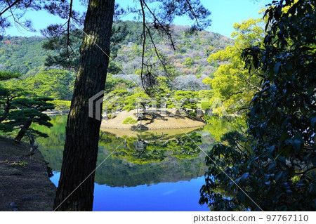 冬季也美麗的栗林庭園(香川縣高松市特別名勝)米其林★★★ 冬季也美麗的栗林庭園(香川縣高松市特別名勝)米其林★★★ 97767110