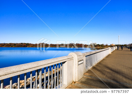 Higashiyamato City, Tokyo Scenery from the embankment of Murayama Reservoir (Lake Tama) 97767397