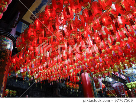 Chinese Lantern Festival Red Lanterns Chinese Lantern Festival Red Lanterns 97767509