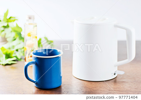 An image of a bright dining room An image of a bright dining room 97771404