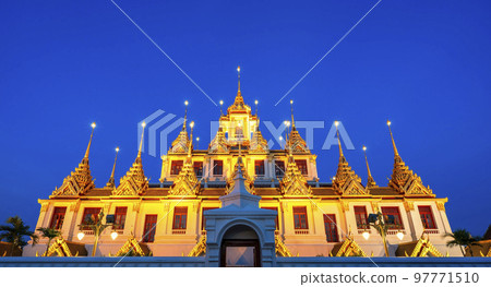 Loha Prasat Wat Ratchanatda 97771510