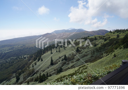 群馬縣草津白根山 從國道最高點附近向南看白根山 2022年9月16日 群馬縣草津白根山 從國道最高點附近向南看白根山 2022年9月16日 97771896