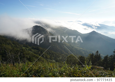 Mount Kusatsu-Shirane, Gunma Prefecture National Route 292 Sea of Clouds seen from Shiga Kusatsu Kogen Road near Shibutoge September 16, 2022 97773435