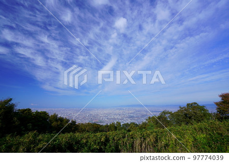 初秋的早晨,從全景天文台看到的大阪市 初秋的早晨,從全景天文台看到的大阪市 97774039