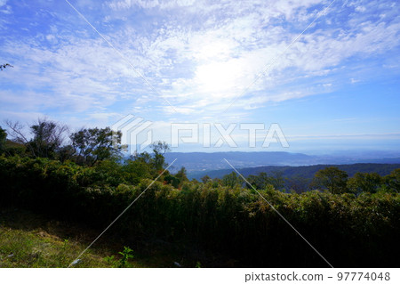 Nara area seen from the panoramic observatory in the early morning of autumn 97774048