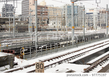 大雪中的名古屋站鐵軌風光 97775197