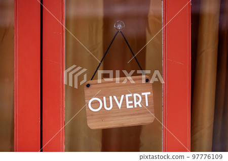 Ouvert - Open sign 97776109