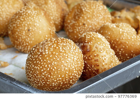 草皮丸子，中式點心，香港點心，廣東點心，芝麻水餃，中式點心，港式點心，粵式點心， 97776369