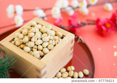Setsubun bean-throwing image 97776823