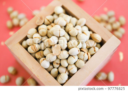 Setsubun bean-throwing image 97776825