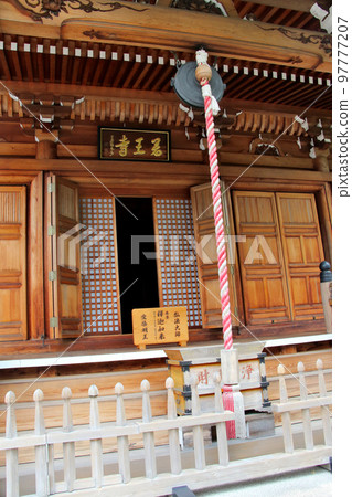 Sonbachi Yakujin Shakain Temple in Ikeda City, Osaka Prefecture 97777207