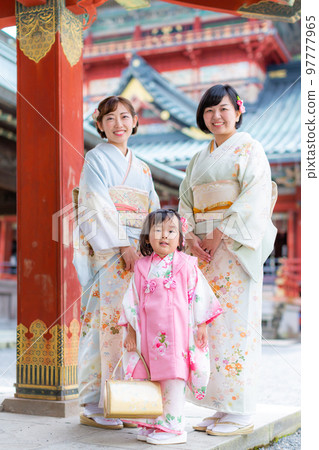 Shicho-ko Family Photo Shicho-ko Family Photo 97777965