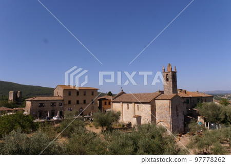 Building and landmark of Monteriggioni in Tuscany 97778262