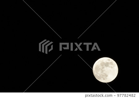 Hakushu Town, Hokuto City, full moon cold moon of December 14.2 (Position: lower right) 97782482