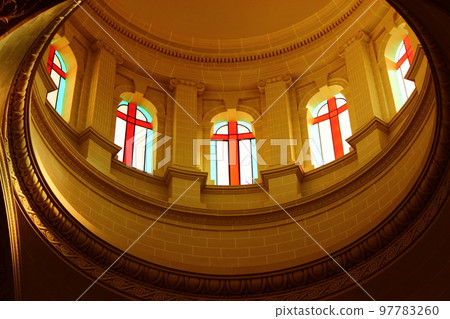 作為語言留學目的地很受歡迎！馬耳他景點推薦 漂浮在地中海的充滿魅力的小島國 97783260