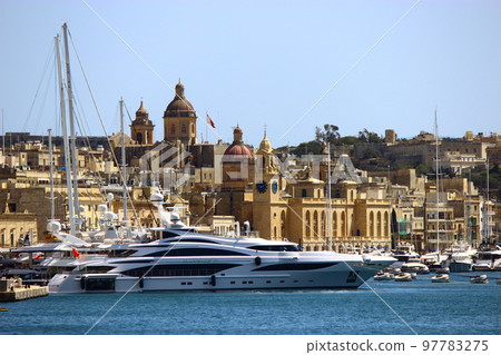Popular as a language study abroad destination! Recommended sightseeing spots in Malta A small island nation full of charm floating in the Mediterranean Sea Popular as a language study abroad destination! Recommended sightseeing spots in Malta A small island nation full of charm floating in the Mediterranean Sea 97783275