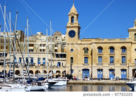Popular as a language study abroad destination! Recommended sightseeing spots in Malta A small island nation full of charm floating in the Mediterranean Sea 97783285