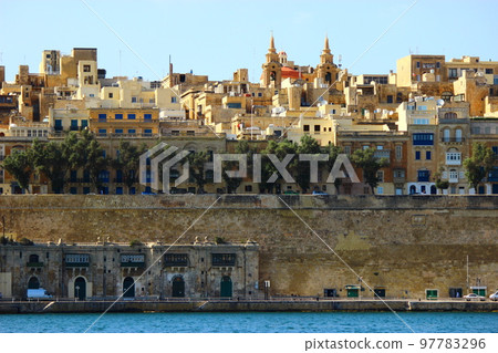 Popular as a language study abroad destination! Recommended sightseeing spots in Malta A small island nation full of charm floating in the Mediterranean Sea 97783296