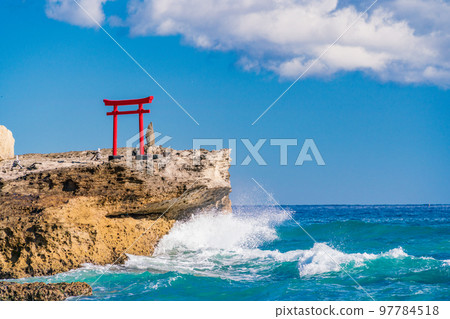 【靜岡縣】伊豆最古老的白濱神社，大明神岩的紅色鳥居 97784518