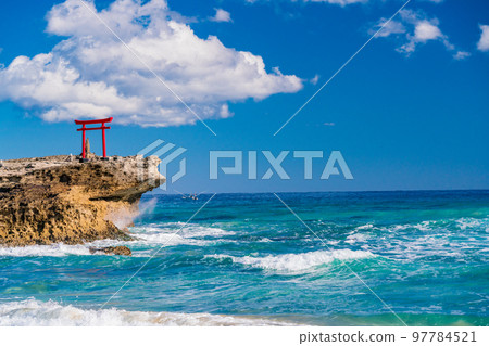 [Shizuoka Prefecture] The oldest Shirahama shrine in Izu, the red torii of Daimyojin rock 97784521