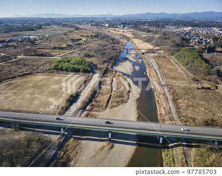 Iruma River and Mt. Fuji, Kawagoe City, Saitama Prefecture (aerial photography by drone) Iruma River and Mt. Fuji, Kawagoe City, Saitama Prefecture (aerial photography by drone) 97785703