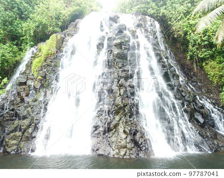 Kepirohi waterfall in Pohnpei, Micronesia Kepirohi waterfall in Pohnpei, Micronesia 97787041