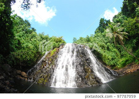 Kepirohi waterfall in Pohnpei, Micronesia Kepirohi waterfall in Pohnpei, Micronesia 97787059