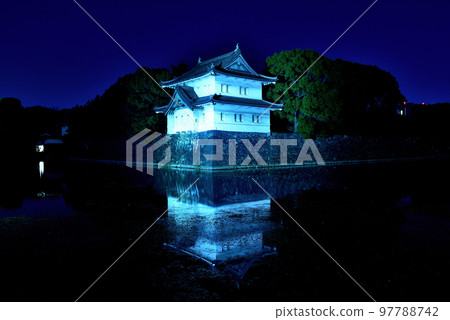 Night view of the light-up Tatsumi Yagura of the Tokyo Imperial Palace Night view of the light-up Tatsumi Yagura of the Tokyo Imperial Palace 97788742