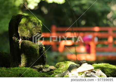 Jizo at the moss-covered Ohara Sanzen-in Temple Jizo at the moss-covered Ohara Sanzen-in Temple 97789695