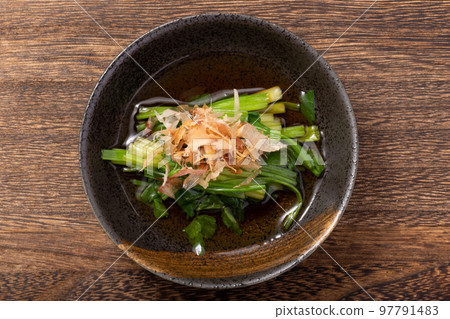 Boiled Japanese parsley 97791483