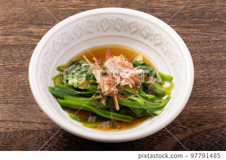 Boiled Japanese parsley Boiled Japanese parsley 97791485