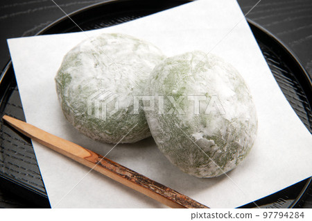 Kusamochi Japanese sweets 97794284