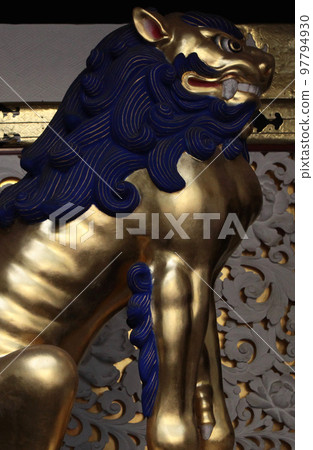 守衛日光東照宮國寶陽明門正殿的未成形獅子像 97794930