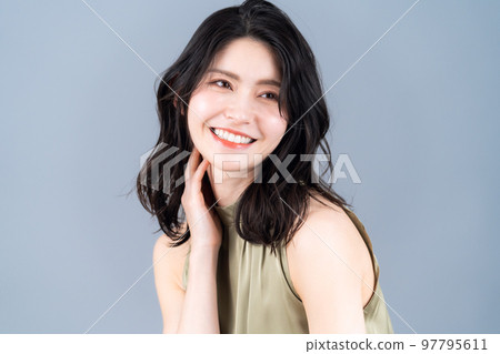 Female beauty beauty make-up skin care Female beauty beauty make-up skin care 97795611