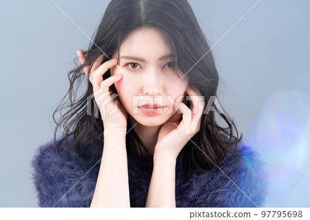 Female beauty beauty make-up skin care Female beauty beauty make-up skin care 97795698
