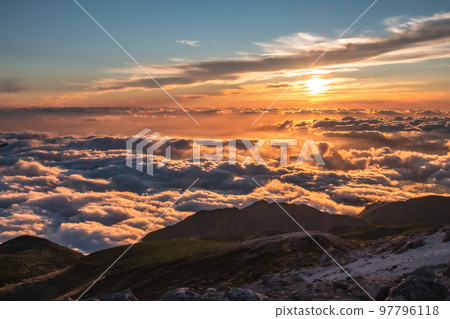 Hakusan mountain climbing scenery 97796118