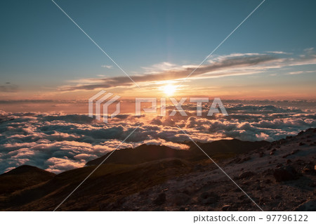 Hakusan mountain climbing scenery 97796122