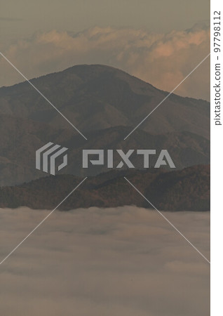Sea of clouds in Tanba Sea of clouds in Tanba 97798112